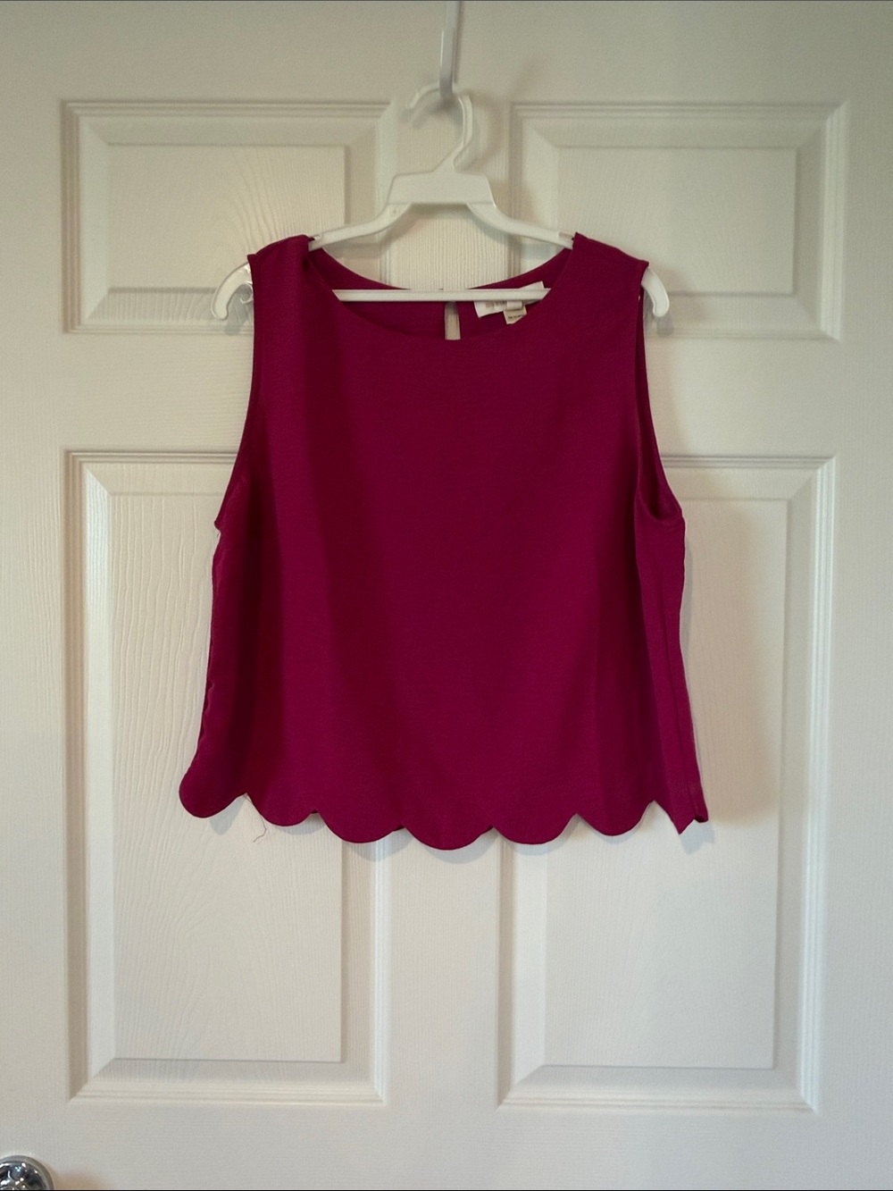 Scalloped Hem Sleeveless Tank Top - Magenta - Picture 2 of 5
